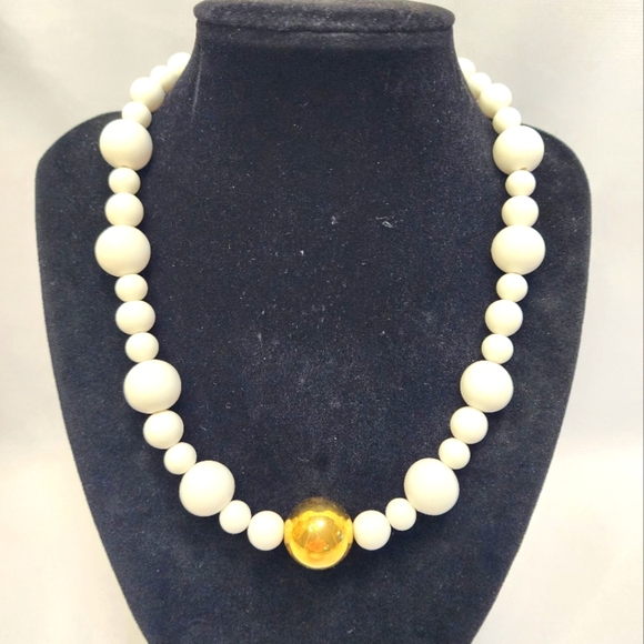 Vintage Milk Glass Beads with Gold Middle Bead - Picture 1 of 8